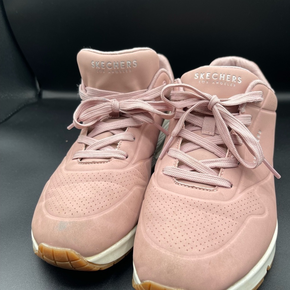 Skechers Pink Sneakers with Low-Top Design and Minimalist Style - Picture 3 of 7